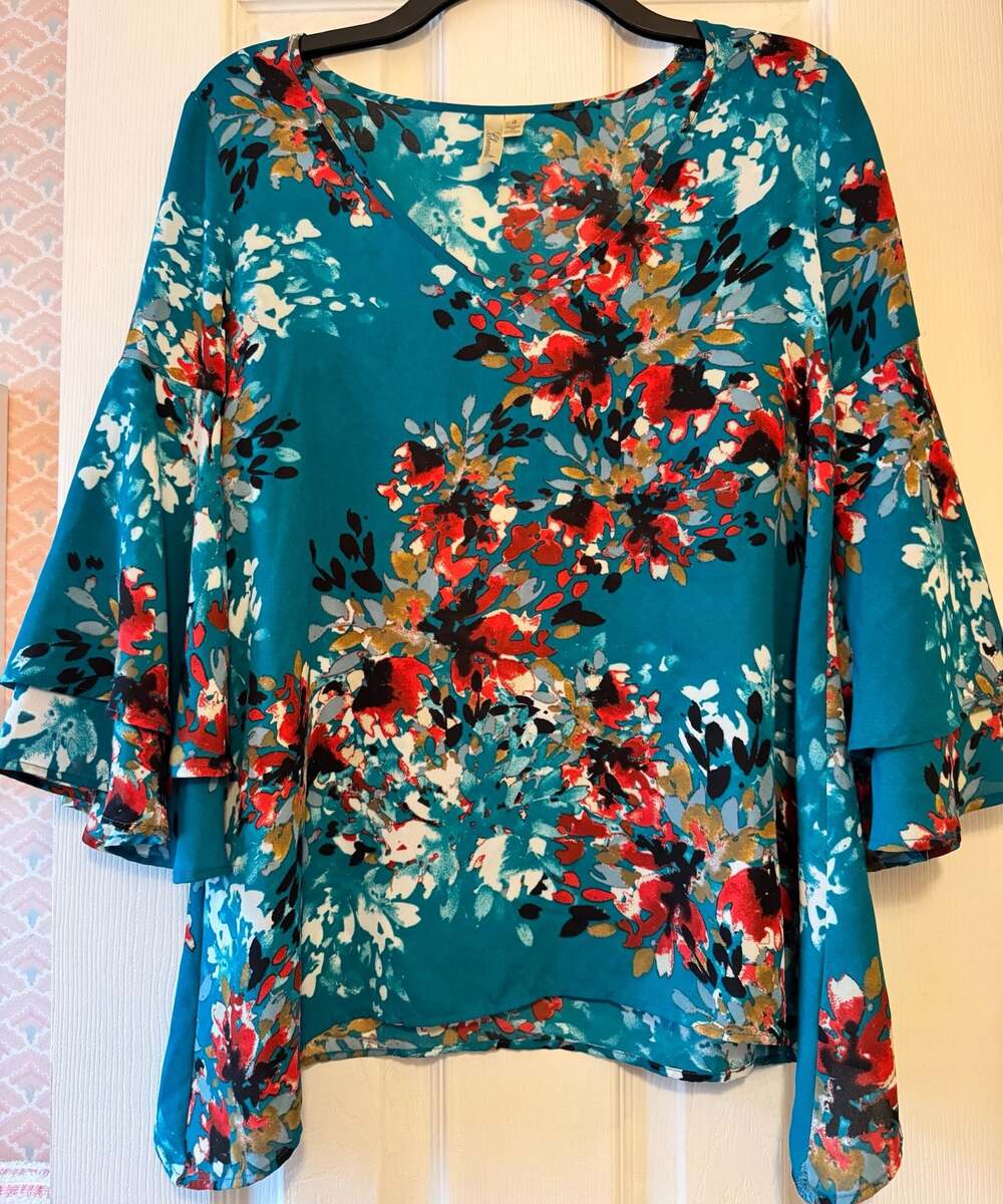 Chenault Floral V-Neck Blouse with Tiered Bell Sleeves Size S